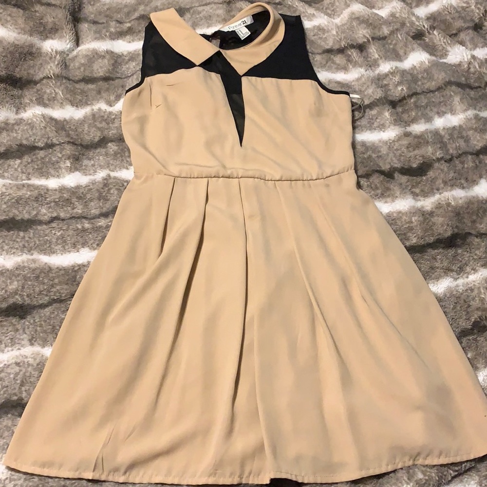 Forever 21 tan and black size medium